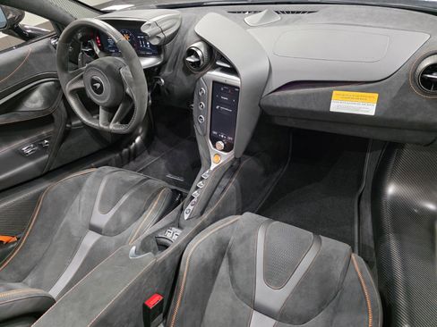 New 2025 McLaren 750S Spider RWD image 28