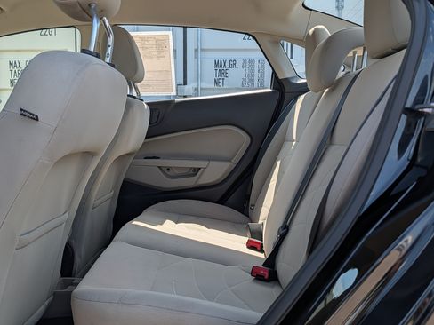 Used 2017 Ford Fiesta SE FWD image 14