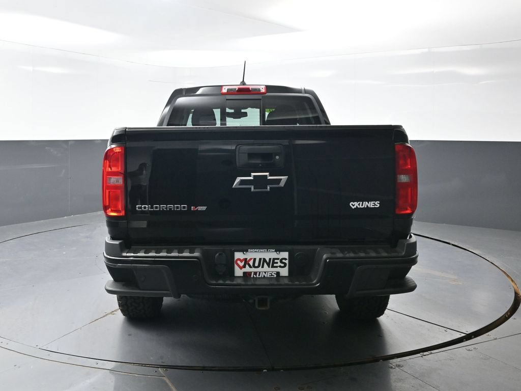 Used 2020 Chevrolet Colorado Z71 w/ Z71 Midnight Edition AWD/4WD image 13