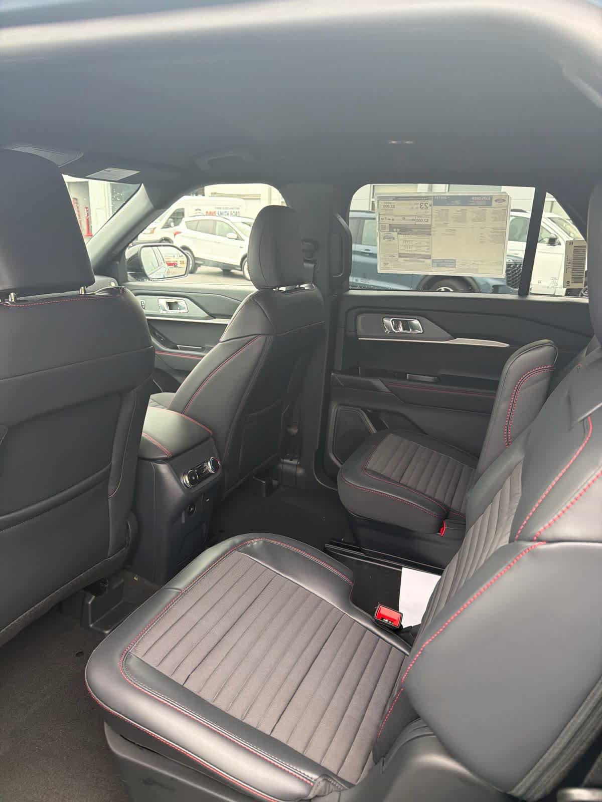 New 2027 Ford Explorer ST-Line AWD/4WD image 21