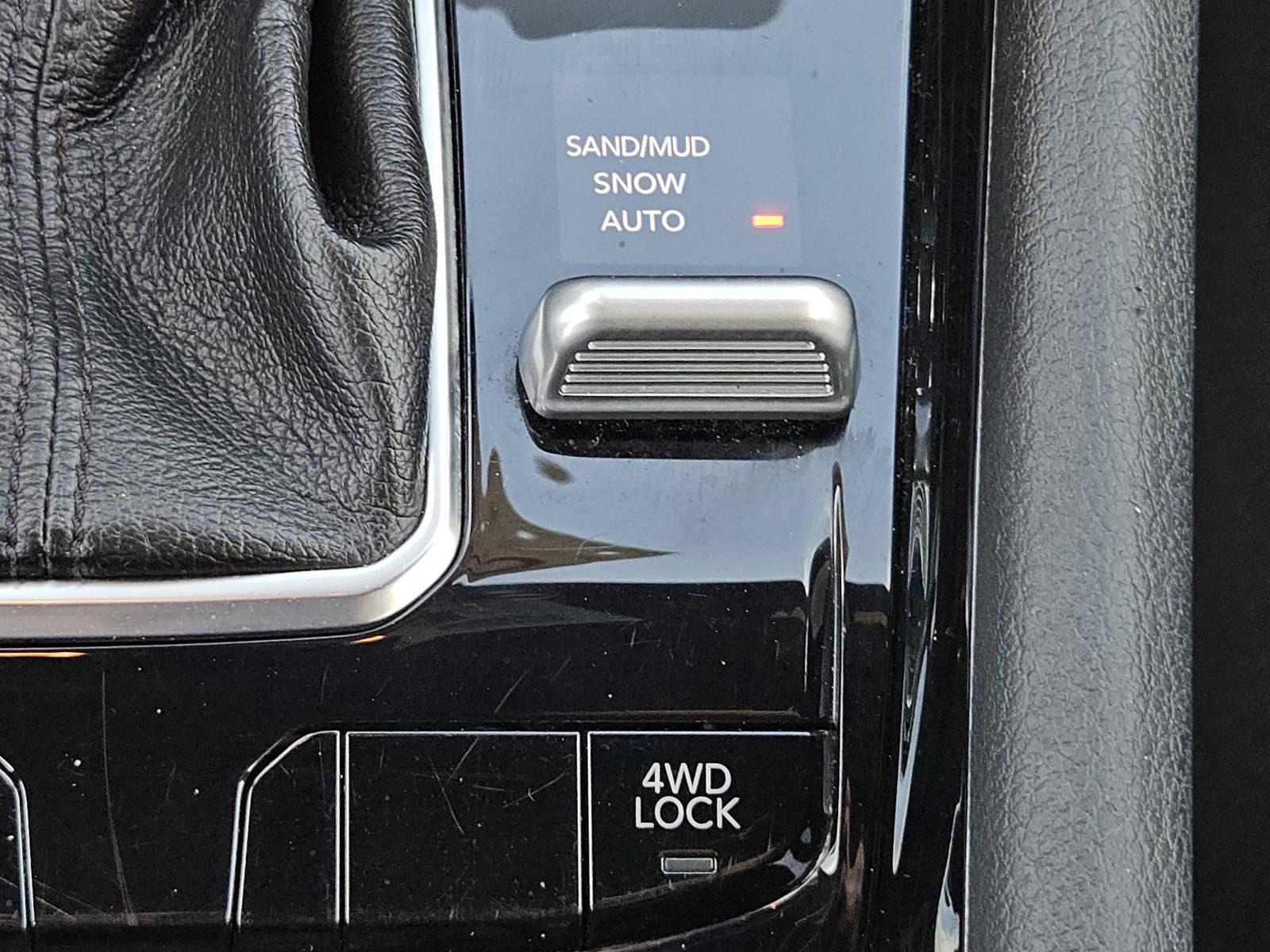 Used 2024 Jeep Compass Limited AWD/4WD image 17