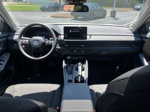 Used 2025 Honda Accord SE image 33