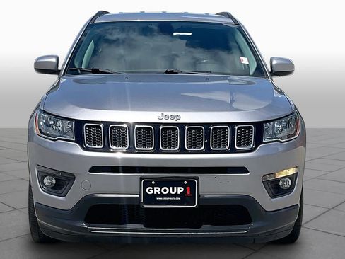 Used 2019 Jeep Compass Latitude w/ Cold Weather Group FWD image 4