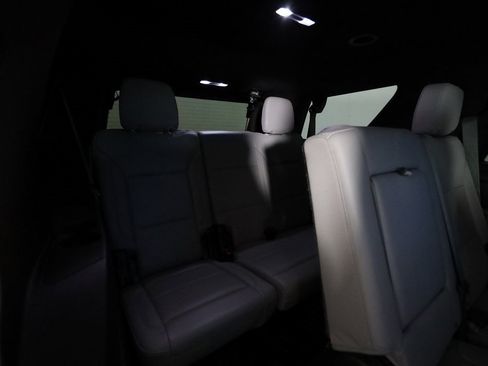 Used 2023 Chevrolet Tahoe Z71 w/ Z71 Off-Road Package image 16