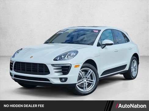 Used 2018 Porsche Macan AWD/4WD image 1