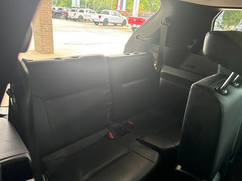 Used 2023 Mitsubishi Outlander SE FWD image 18
