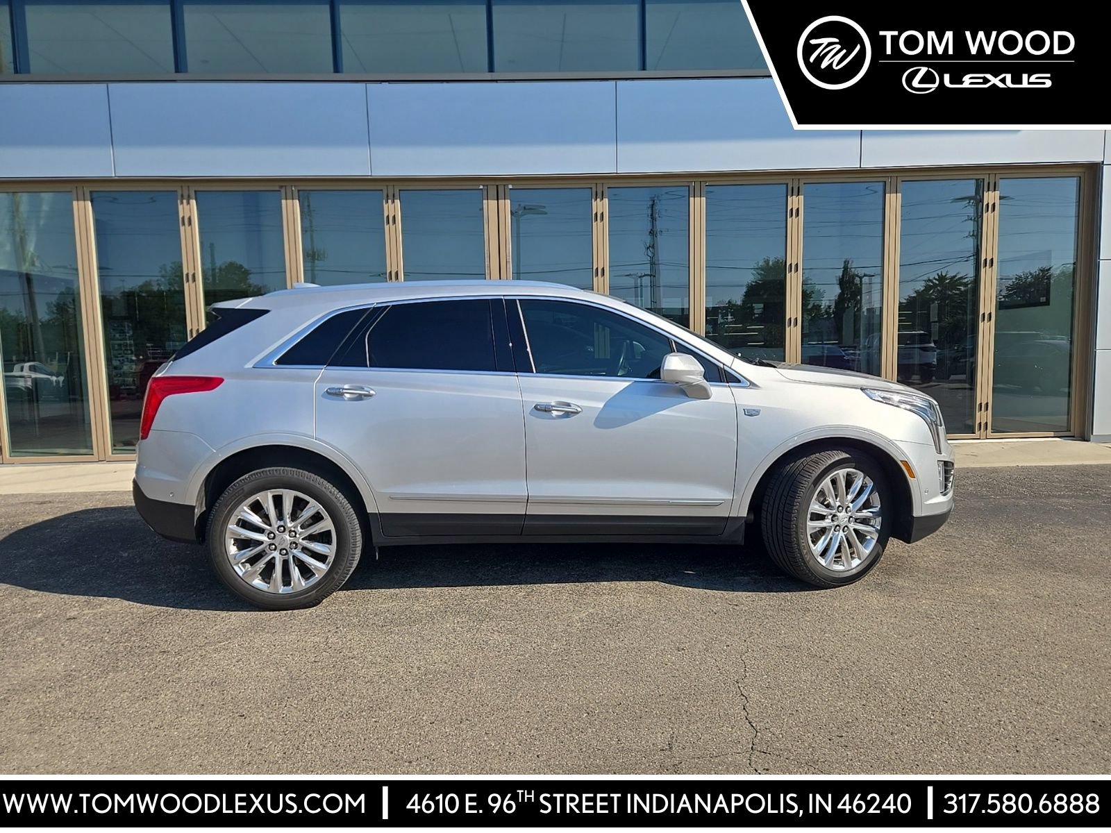 Used 2018 Cadillac XT5 Platinum w/ Driver Assist Package AWD/4WD image 1