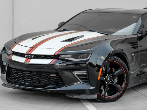 Used 2016 Chevrolet Camaro SS RWD image 14