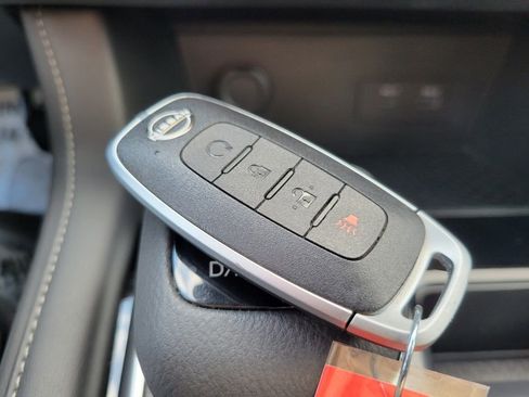 Used 2024 Nissan Pathfinder SV AWD/4WD image 25