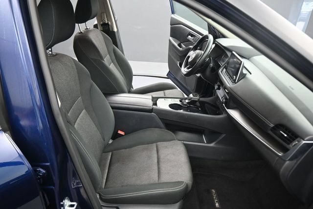 Used 2024 Nissan Rogue SV FWD image 14