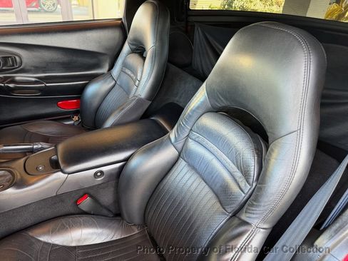 Used 1999 Chevrolet Corvette Coupe w/ Performance Handling Pkg RWD image 8
