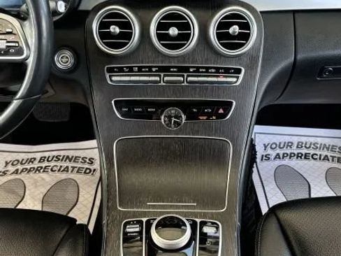 Used 2019 Mercedes-Benz C 300 4MATIC Sedan image 31