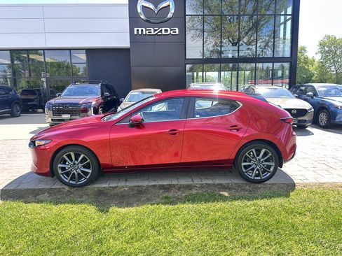Used 2023 MAZDA MAZDA3 s FWD image 3