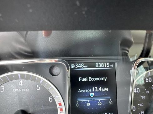 Used 2018 Nissan Titan SV AWD/4WD image 13
