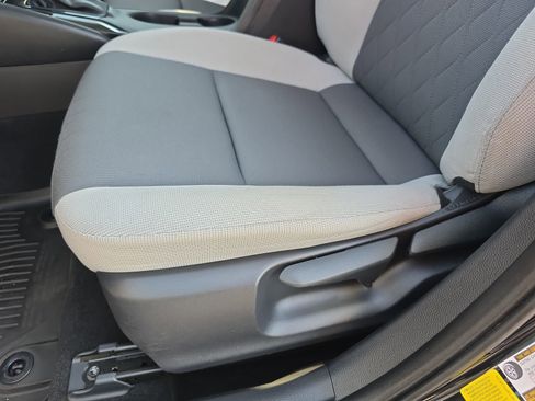 Used 2024 Toyota Corolla LE image 27