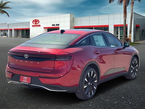 New 2026 Toyota Crown Platinum image 3