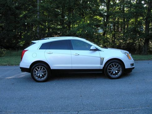 Used 2015 Cadillac SRX Performance w/ Driver Awareness Package image 8