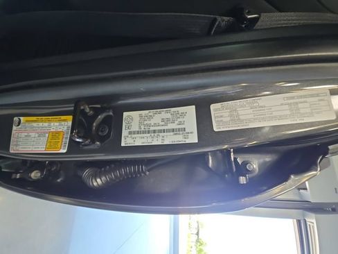 Used 2018 Ford F150 XLT w/ Equipment Group 302A Luxury AWD/4WD image 25