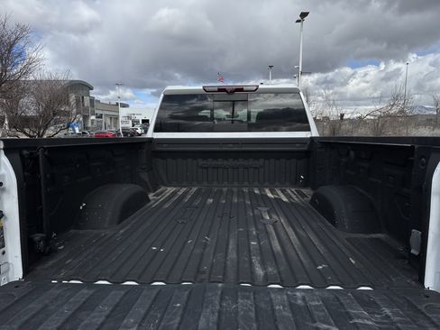 Used 2023 GMC Sierra 3500 Denali w/ Denali Ultimate Package image 24