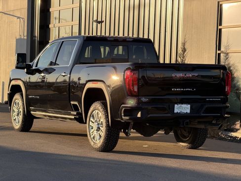 Used 2021 GMC Sierra 3500 Denali w/ Denali Ultimate Package image 3