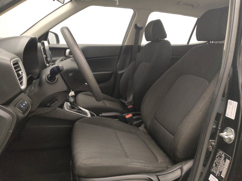 Used 2021 Hyundai Venue SE FWD image 17