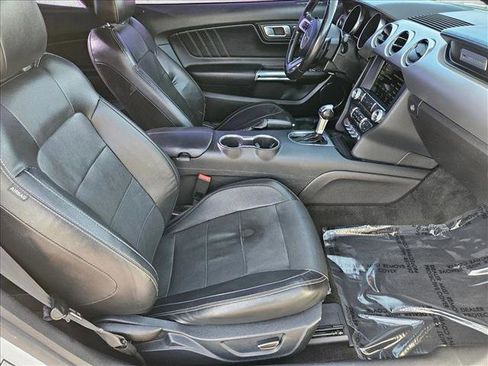 Used 2018 Ford Mustang GT Premium image 19