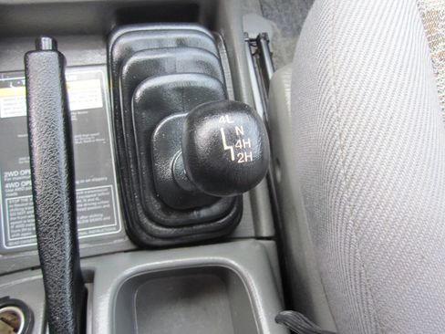 Used 2000 Suzuki Vitara JLX image 29