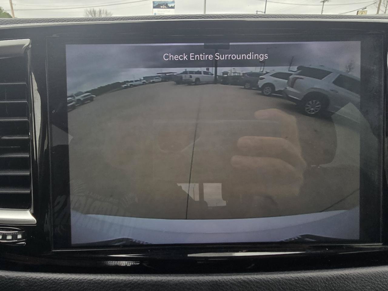 Used 2023 Chrysler Pacifica Touring-L FWD image 37
