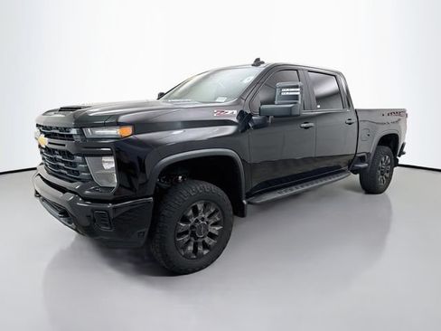 Used 2024 Chevrolet Silverado 2500 Custom w/ Custom Value Package AWD/4WD image 3