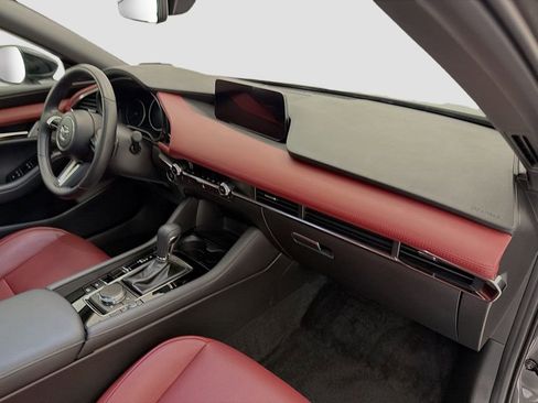 Used 2025 MAZDA MAZDA3 Hatchback w/Premium Plus Pkg image 30