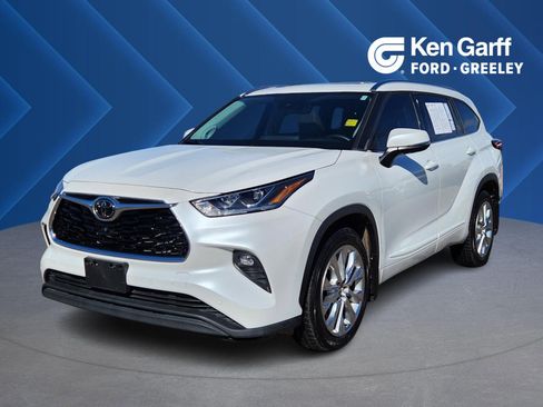 Used 2022 Toyota Highlander Limited image 1