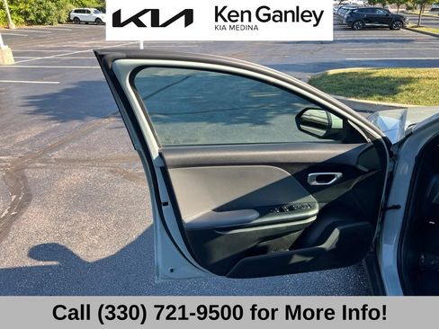Certified 2025 Kia K4 FWD image 26