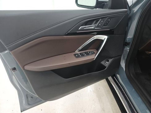 Used 2024 BMW X1 xDrive28i image 9