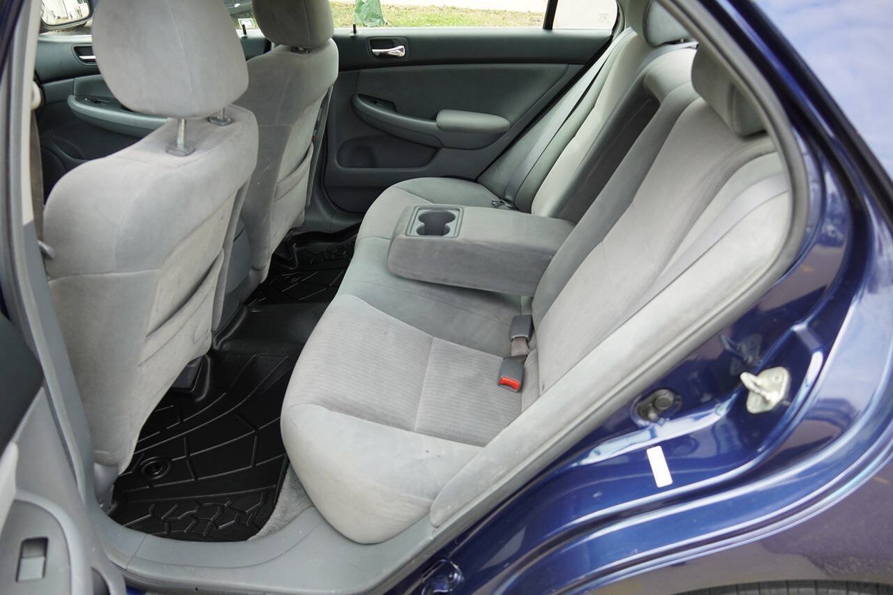 Used 2005 Honda Accord LX image 12