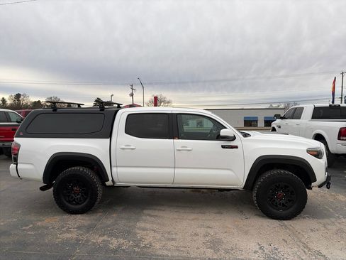 Used 2019 Toyota Tacoma TRD Pro AWD/4WD image 2