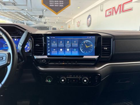 Certified 2022 Chevrolet Silverado 1500 LT image 17