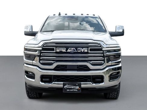 Used 2025 RAM 3500 Laramie AWD/4WD image 3