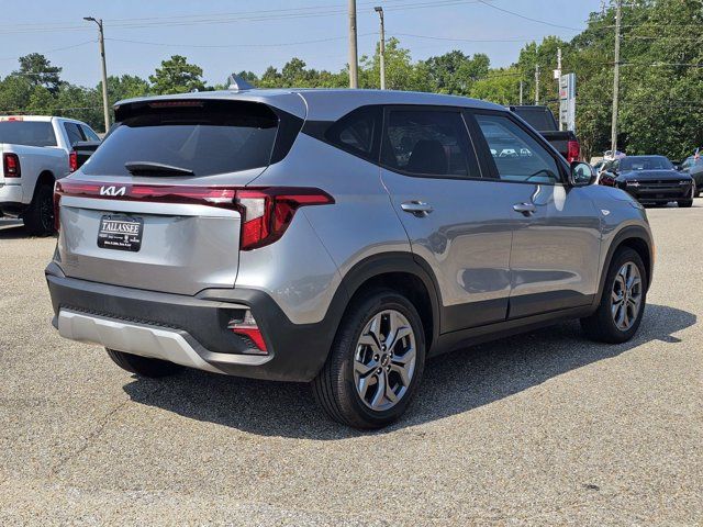 Used 2026 Kia Seltos LX FWD image 8