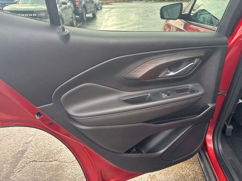 Used 2023 GMC Terrain SLT w/ Elevation Edition image 45