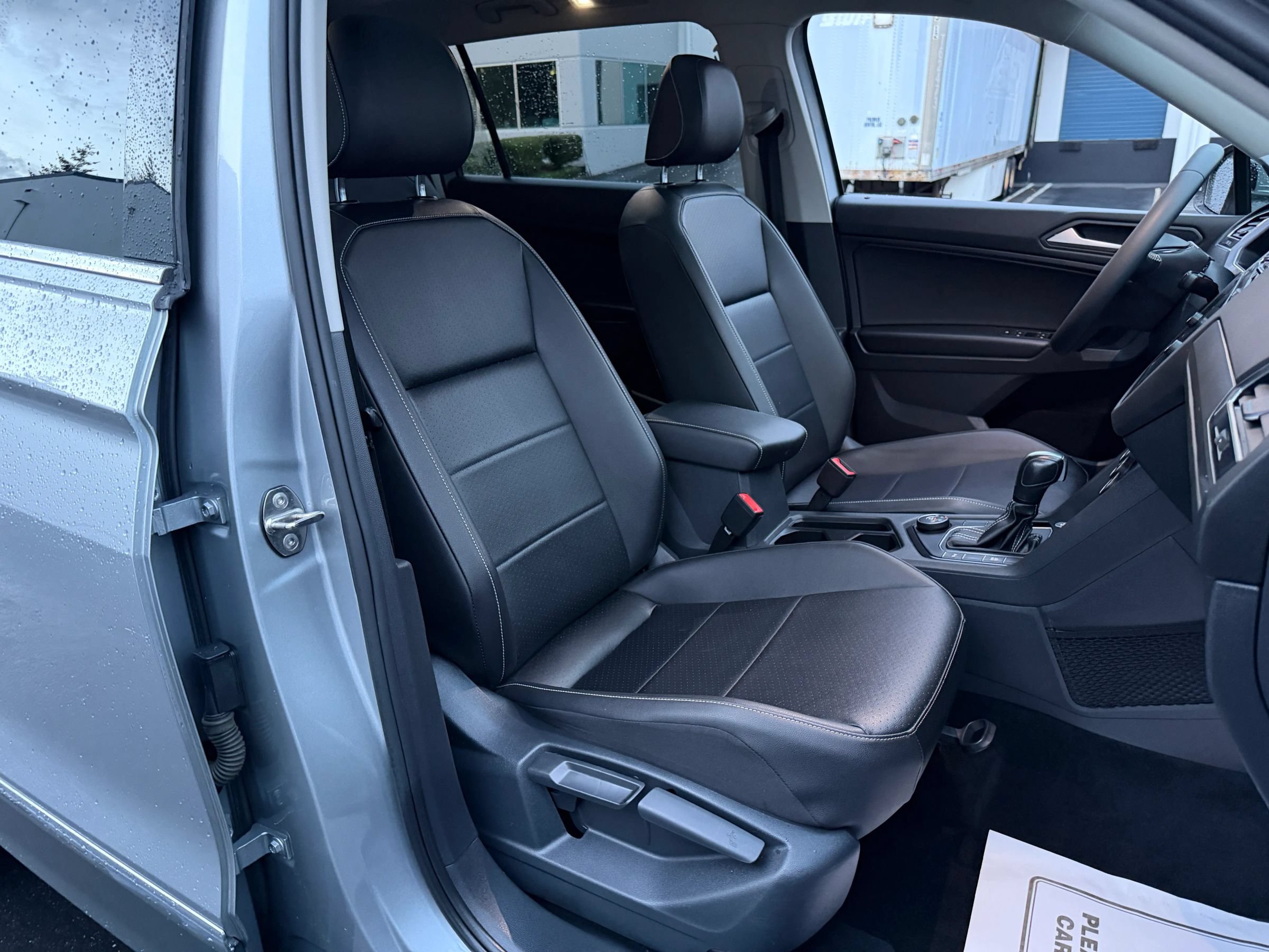 Used 2021 Volkswagen Tiguan SEL AWD/4WD image 21