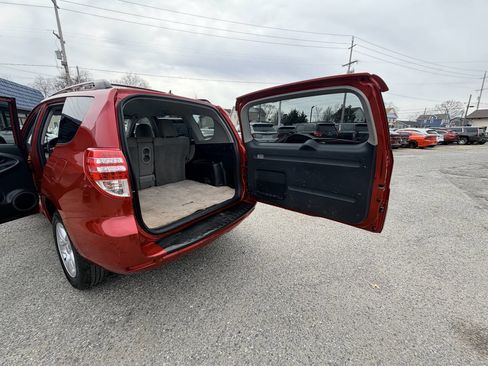 Used 2012 Toyota RAV4 Base 4x4 4dr SUV w/ Value Pkg image 38