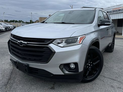 Used 2018 Chevrolet Traverse Premier w/ Redline Edition FWD image 3