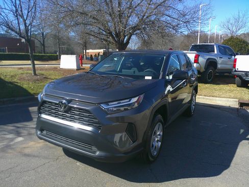 Used 2023 Toyota RAV4 LE image 6