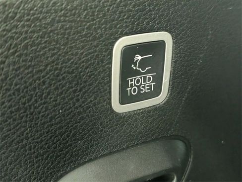 Used 2022 Jeep Wagoneer Series III w/ Rear Seat Video Group 1 image 34