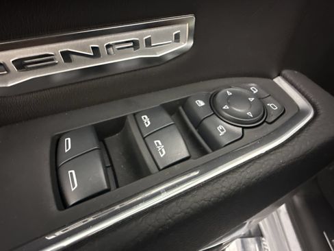 Used 2024 GMC Sierra 1500 Denali AWD/4WD image 13