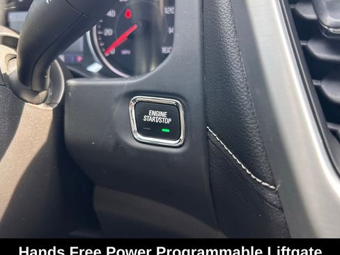 Certified 2023 GMC Acadia SLE w/ Driver Convenience Package image 29