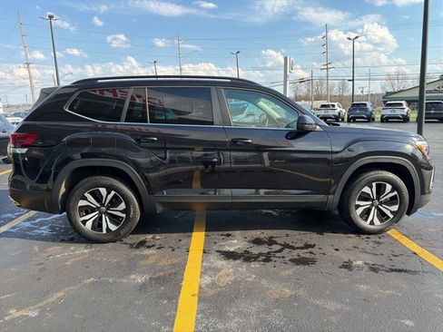 Used 2024 Volkswagen Atlas SE image 7