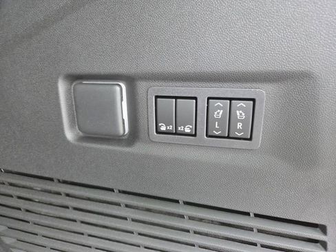 New 2026 GMC Yukon XL Denali w/ Sun & Power Step Package image 18