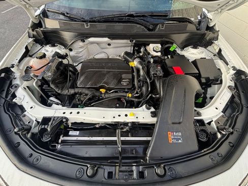 Used 2025 Buick Envista Sport Touring image 32