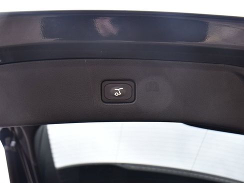 Used 2021 Ford Edge SEL w/ Convenience Package image 19